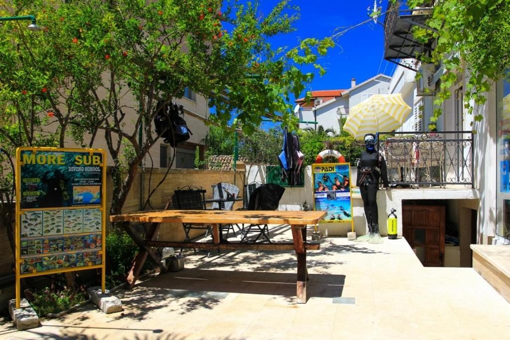 Apartments By The Sea Makarska - 15200 Εξωτερικό φωτογραφία