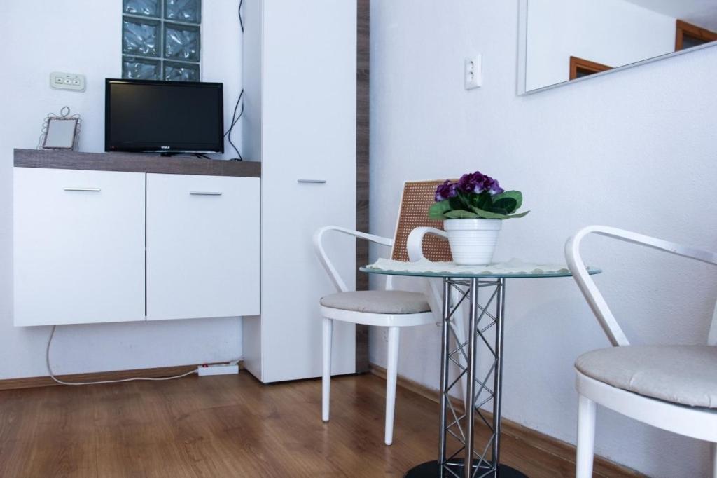 Apartments By The Sea Makarska - 15200 Εξωτερικό φωτογραφία