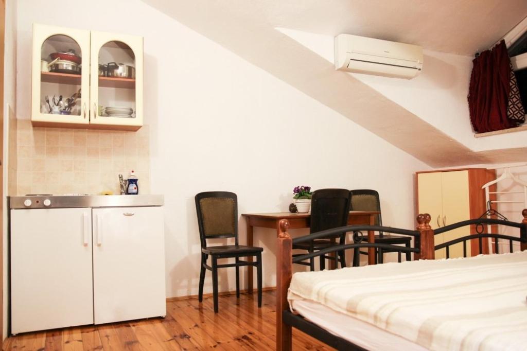 Apartments By The Sea Makarska - 15200 Εξωτερικό φωτογραφία