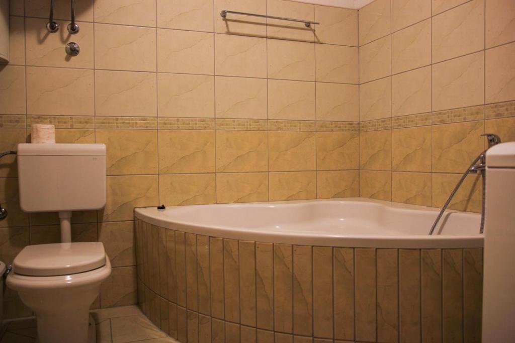 Apartments By The Sea Makarska - 15200 Εξωτερικό φωτογραφία